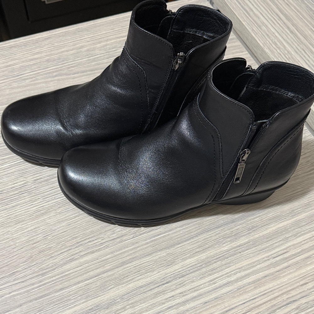 Black Proper Ankle Boots 10 2E with Side Zippers Genuine Leather - Picture 3 of 11
